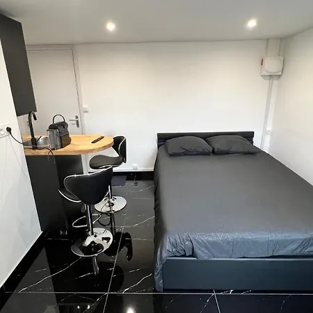 Bella Vita - Studio Tout Equipe - Tv Netflix - Centre Ville 100M- Gare 50M - Basilique 200M Lisieux Exterior photo