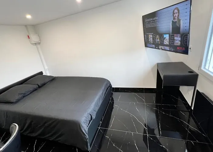 Bella Vita - Studio Tout Equipe - Tv Netflix - Centre Ville 100M- Gare 50M - Basilique 200M