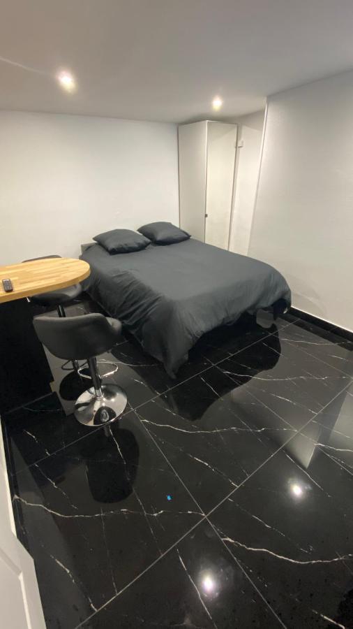 Bella - Equipe - Tv Netflix - Centre 100m- Gare 50m - Basilique 200m Appartement *