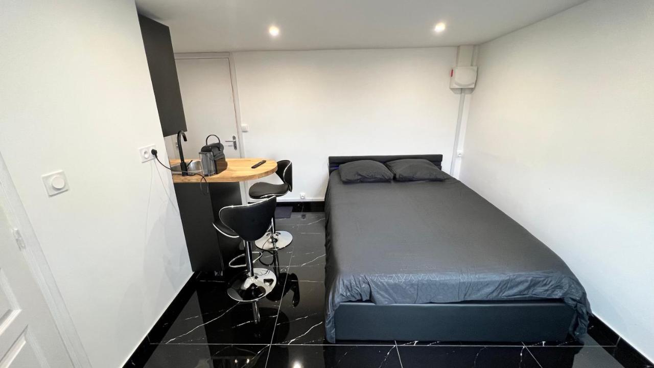 Bella - Equipe - Tv Netflix - Centre 100m- Gare 50m - Basilique 200m
