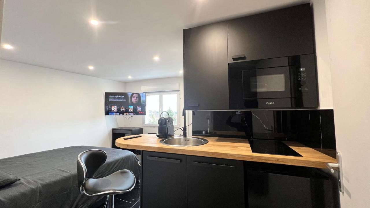 Bella - Equipe - Tv Netflix - Centre 100m- Gare 50m - Basilique 200m * Lisieux